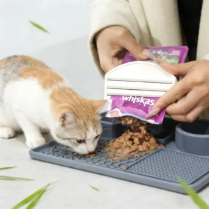 Cat Food Extruder, Wet Food Pouch Extruder Mess-Free Scraper for Cat Dog Main Diet Kitten Treat
